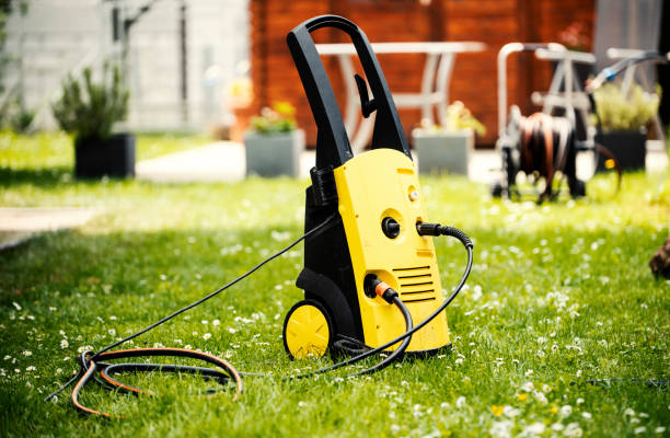 Best Playground Equipment Cleaning  in Farngton Hills, MI